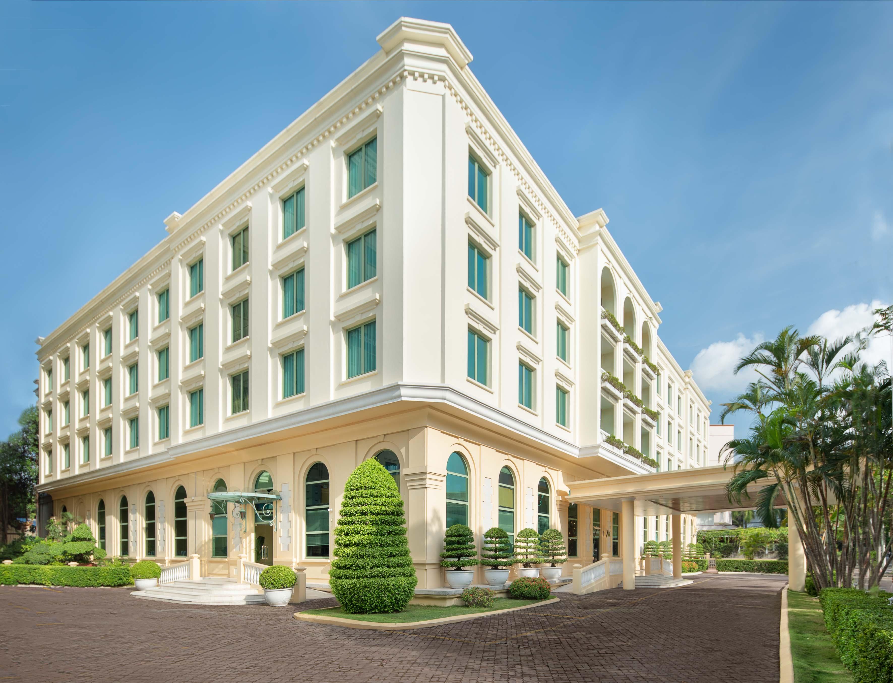 Avani Hai Phong Harbour View Hotel Екстериор снимка