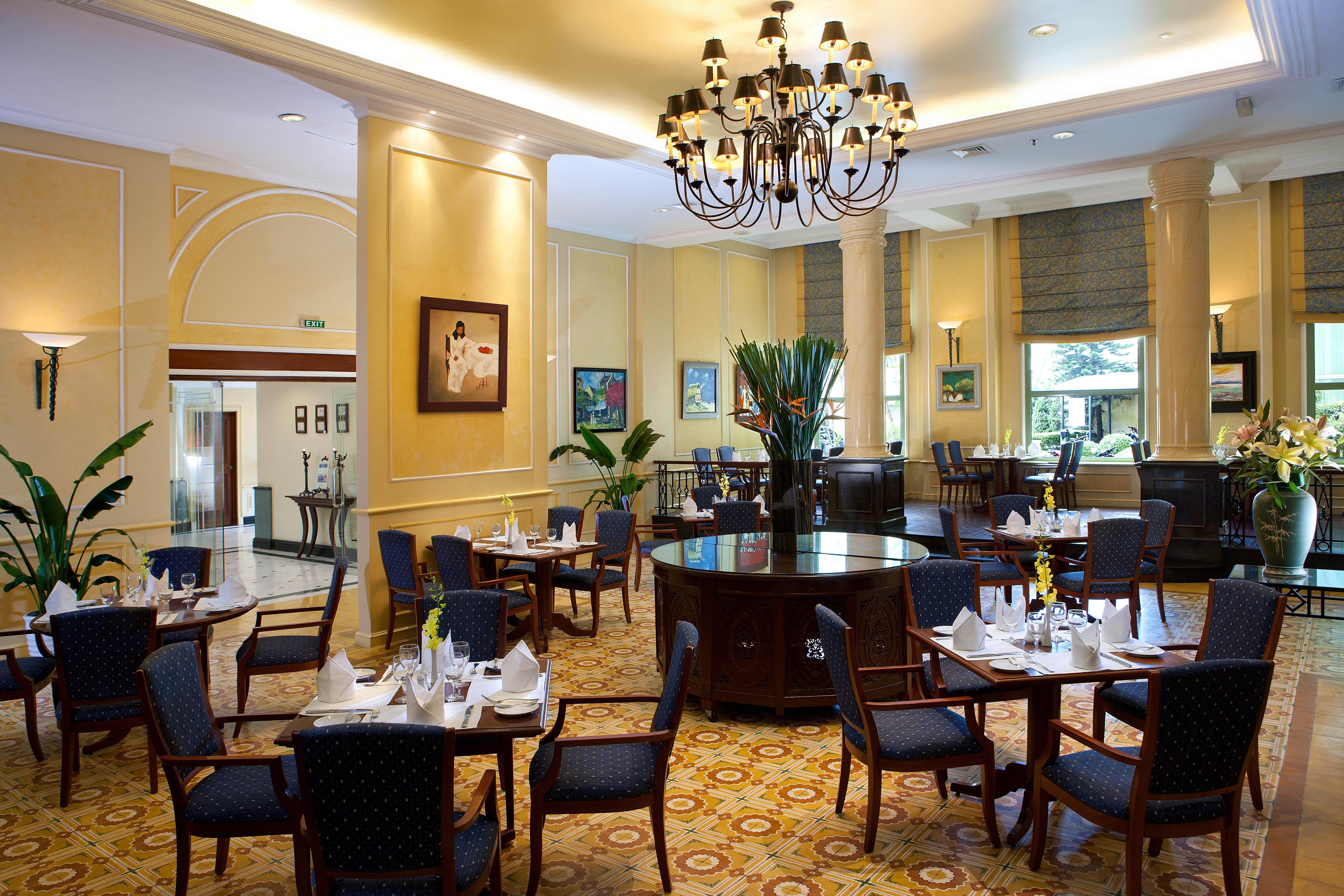 Avani Hai Phong Harbour View Hotel Екстериор снимка